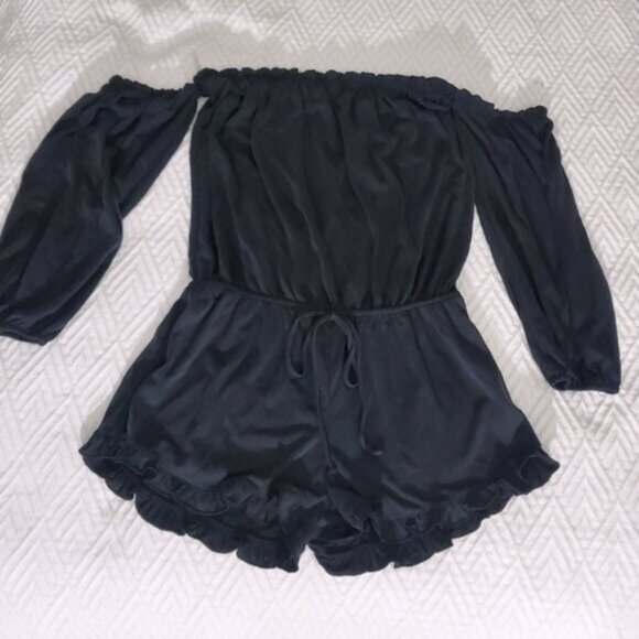 RESORT- Cloth & Stone Boho Off the Shoulder Romper Shorts with drawstring- Small - Picture 9 of 9